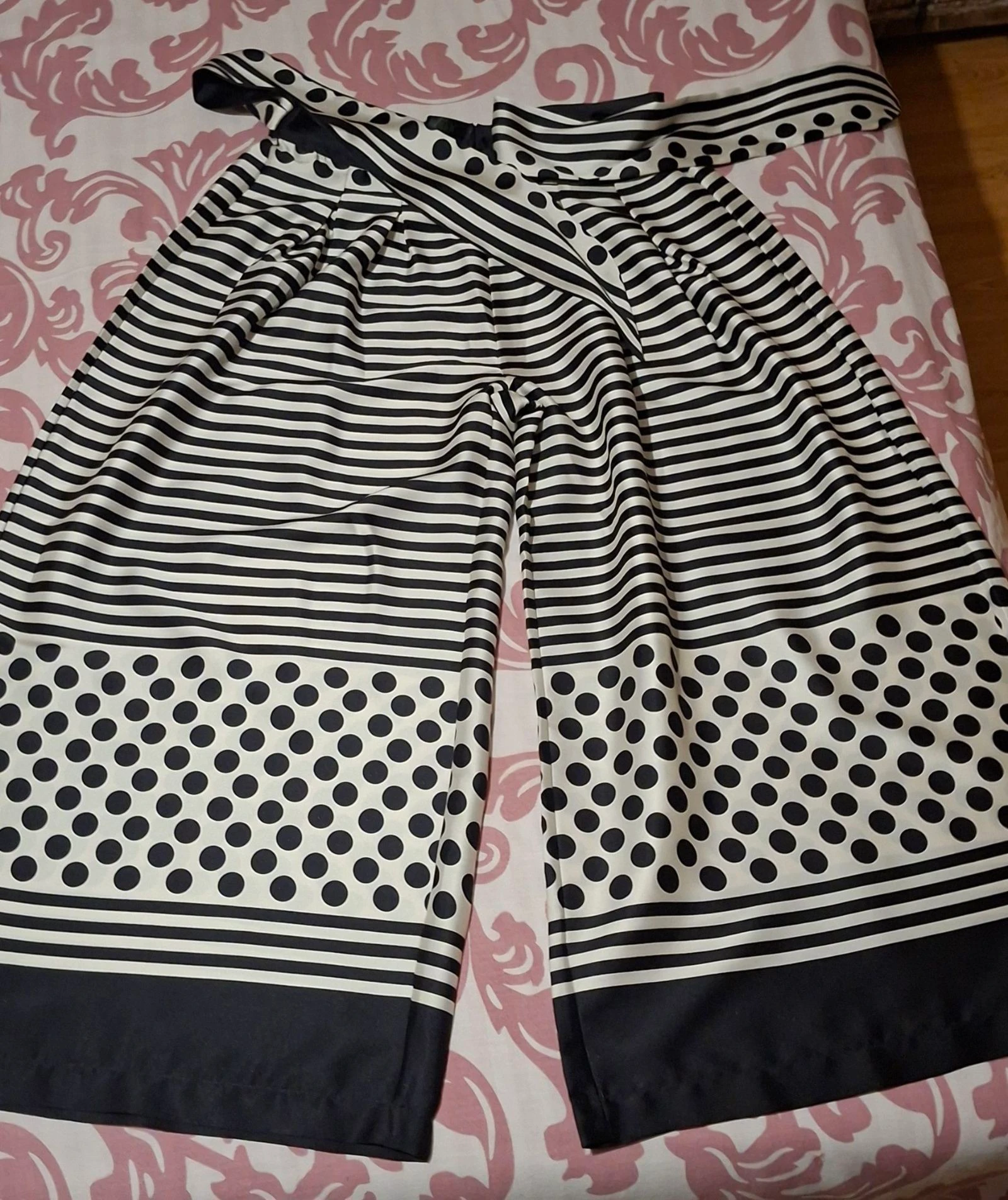 Pantalón ancho 